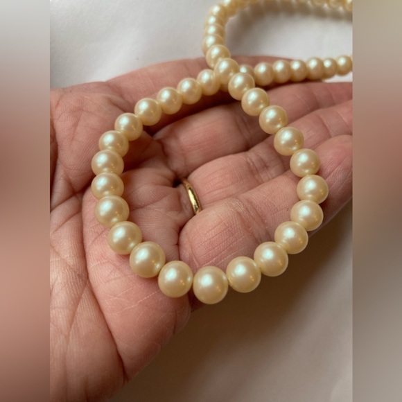Vintage Japan Glass‎ Faux Pearls Necklace - Picture 1 of 8